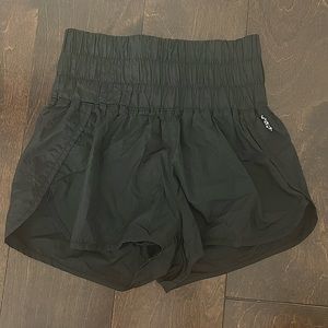 FREE PEOPLE MOVEMENT The Way Home Short black, small, never worn